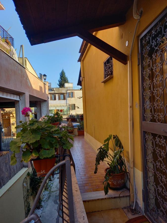 Elisa E Carla House Beautiful Apartments On The Cassia Rome Exterior photo